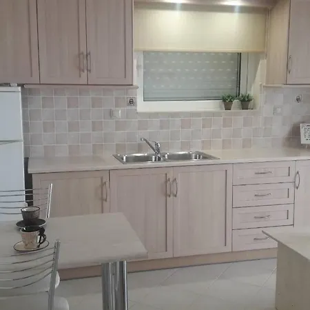 Maridina's Seaside Apartment! Apartment *