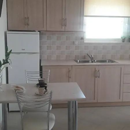 Maridina's Seaside Apartment! Apartment Kalamata
