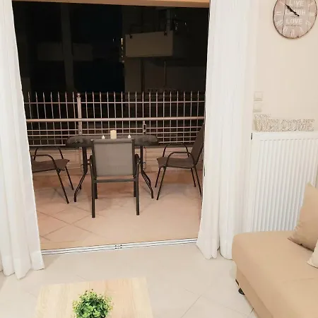 Maridina's Seaside Apartment!